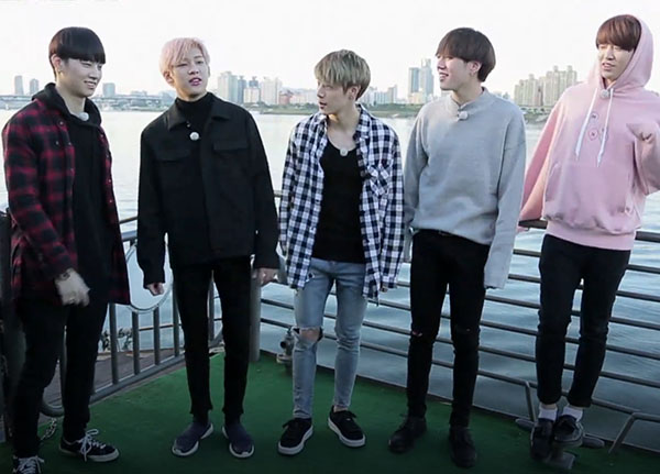 GOT7: Hard Carry: Two Degrees