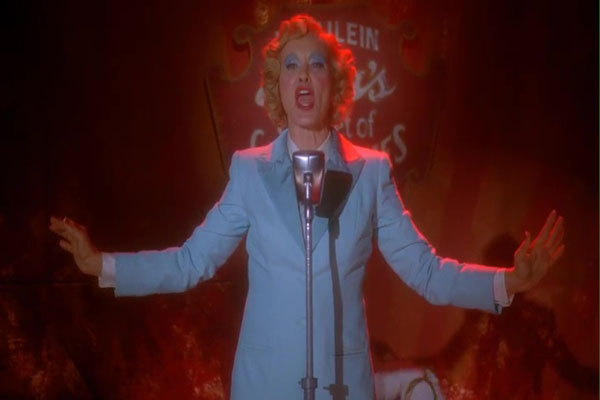 Guilty Viewing Pleasures:  American Horror Story 04: Freak Show